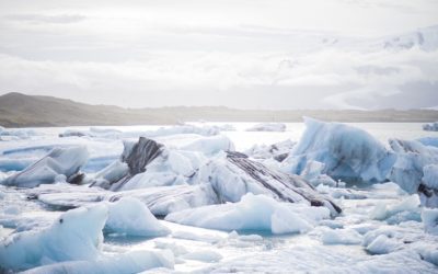 Anarctica has new record high temperature; station closing due to ice crack