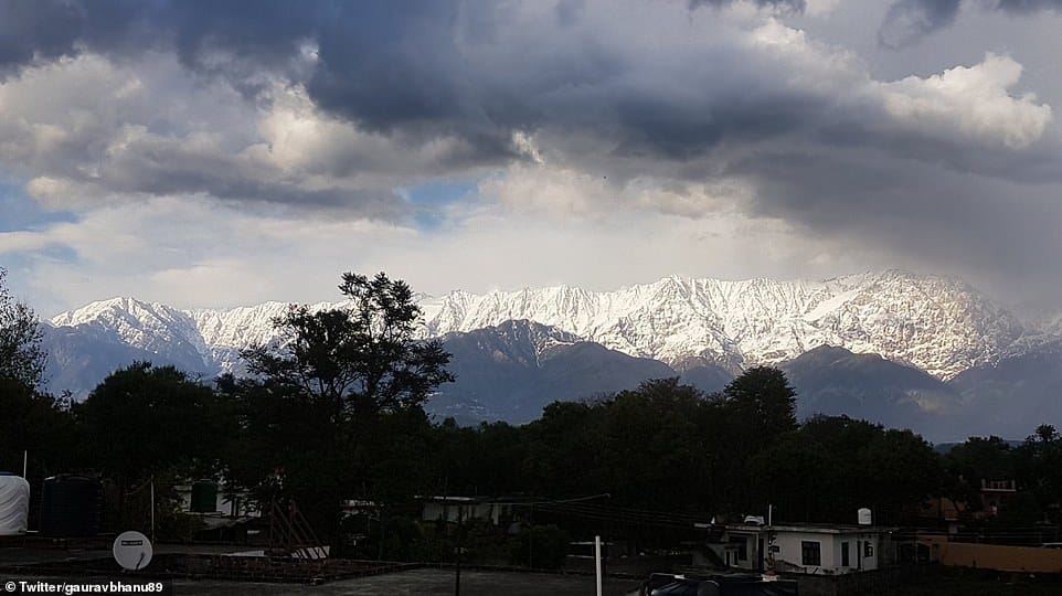 Decreased air pollutions lets Indians in the north see the Himalayas for the first time in a generation